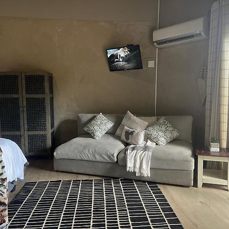 Simba Safaris African Pride Exotic Lodge Lephalale Esterno foto