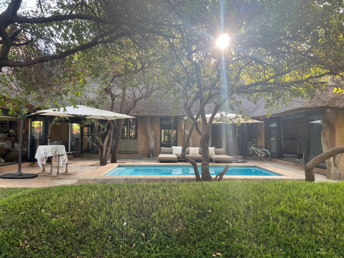 Simba Safaris African Pride Exotic Lodge Lephalale Esterno foto
