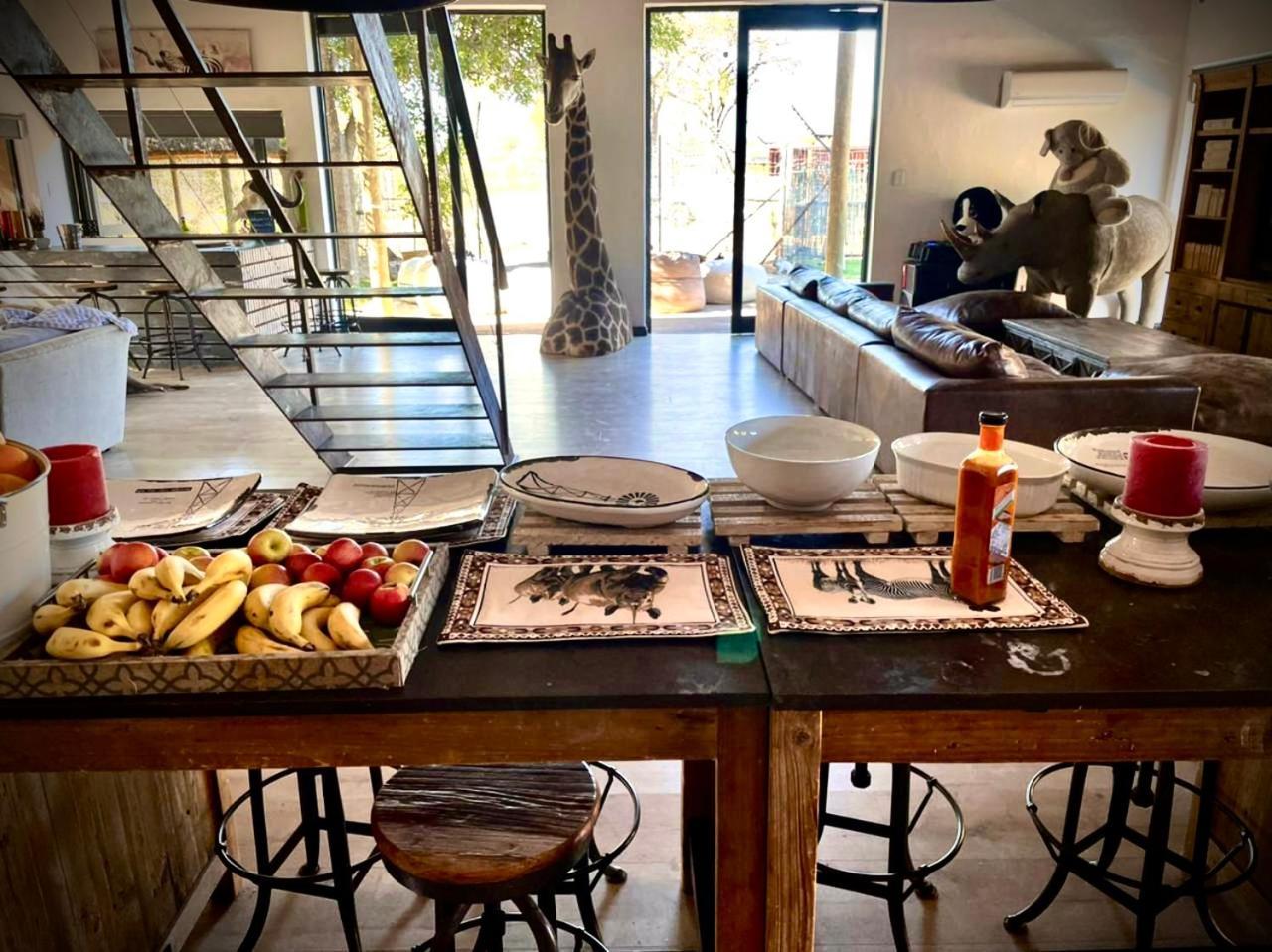 Simba Safaris African Pride Exotic Lodge Lephalale Esterno foto