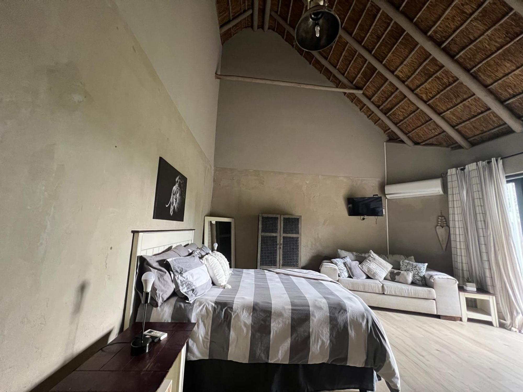 Simba Safaris African Pride Exotic Lodge Lephalale Esterno foto