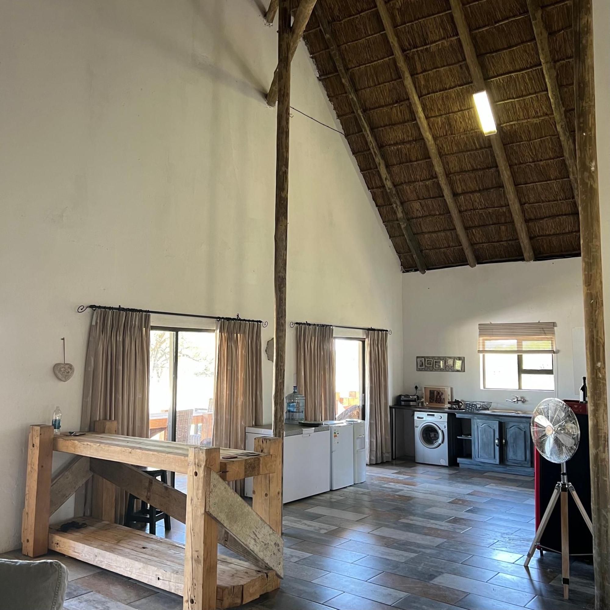 Simba Safaris African Pride Exotic Lodge Lephalale Esterno foto